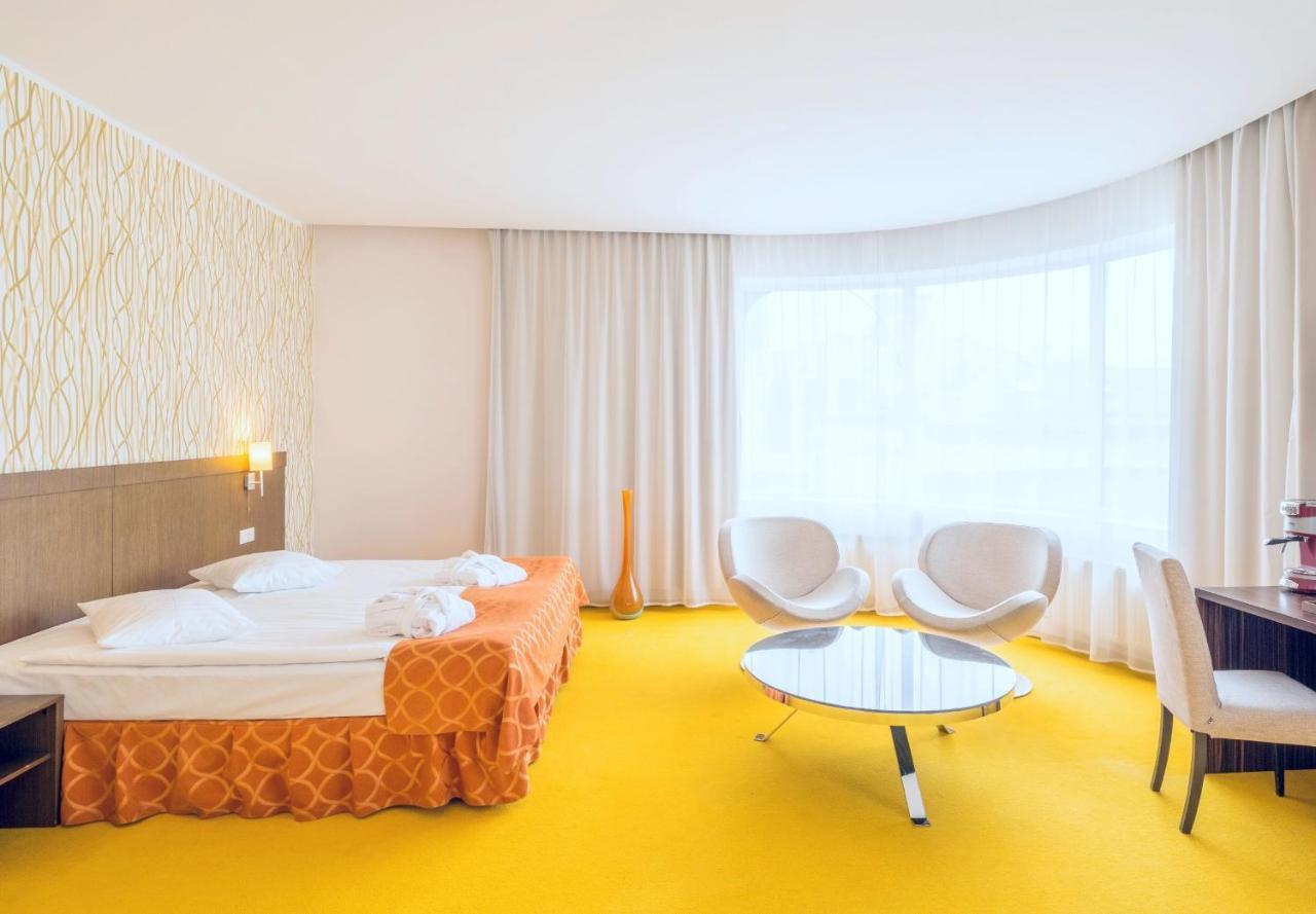 Rija Vef Hotel With Free Parking ريغا المظهر الخارجي الصورة
