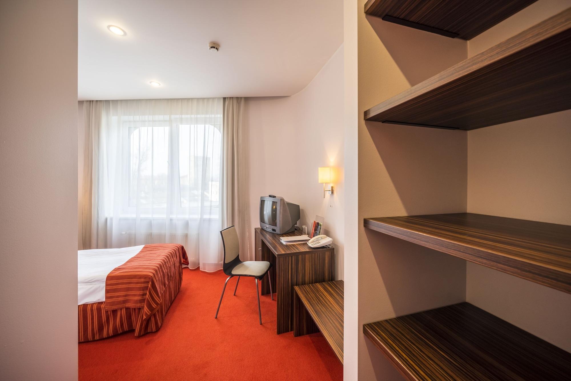 Rija Vef Hotel With Free Parking ريغا المظهر الخارجي الصورة