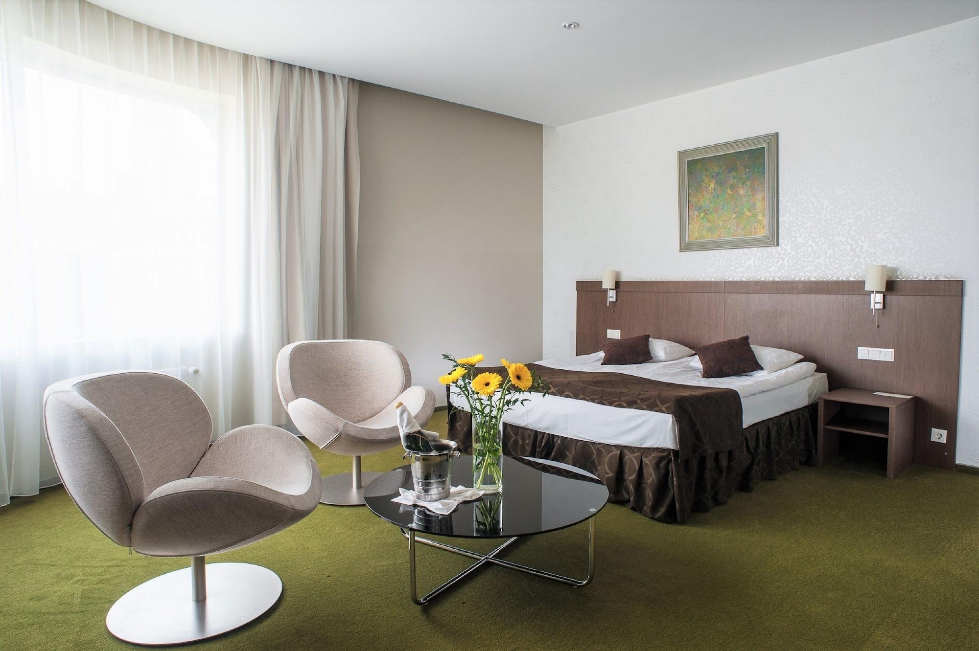 Rija Vef Hotel With Free Parking ريغا المظهر الخارجي الصورة