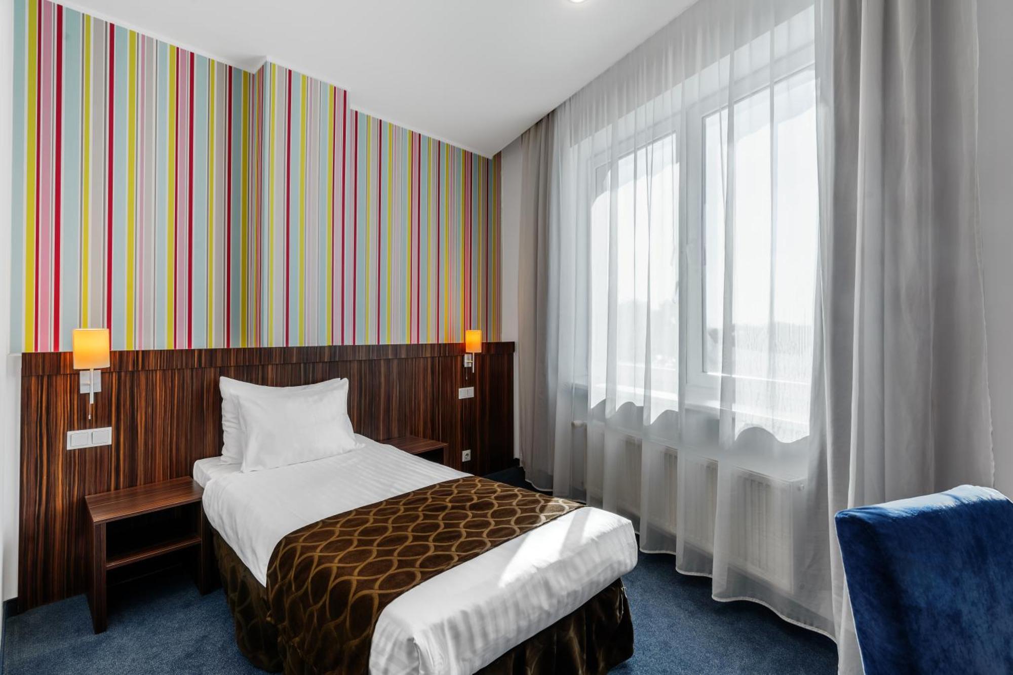 Rija Vef Hotel With Free Parking ريغا المظهر الخارجي الصورة