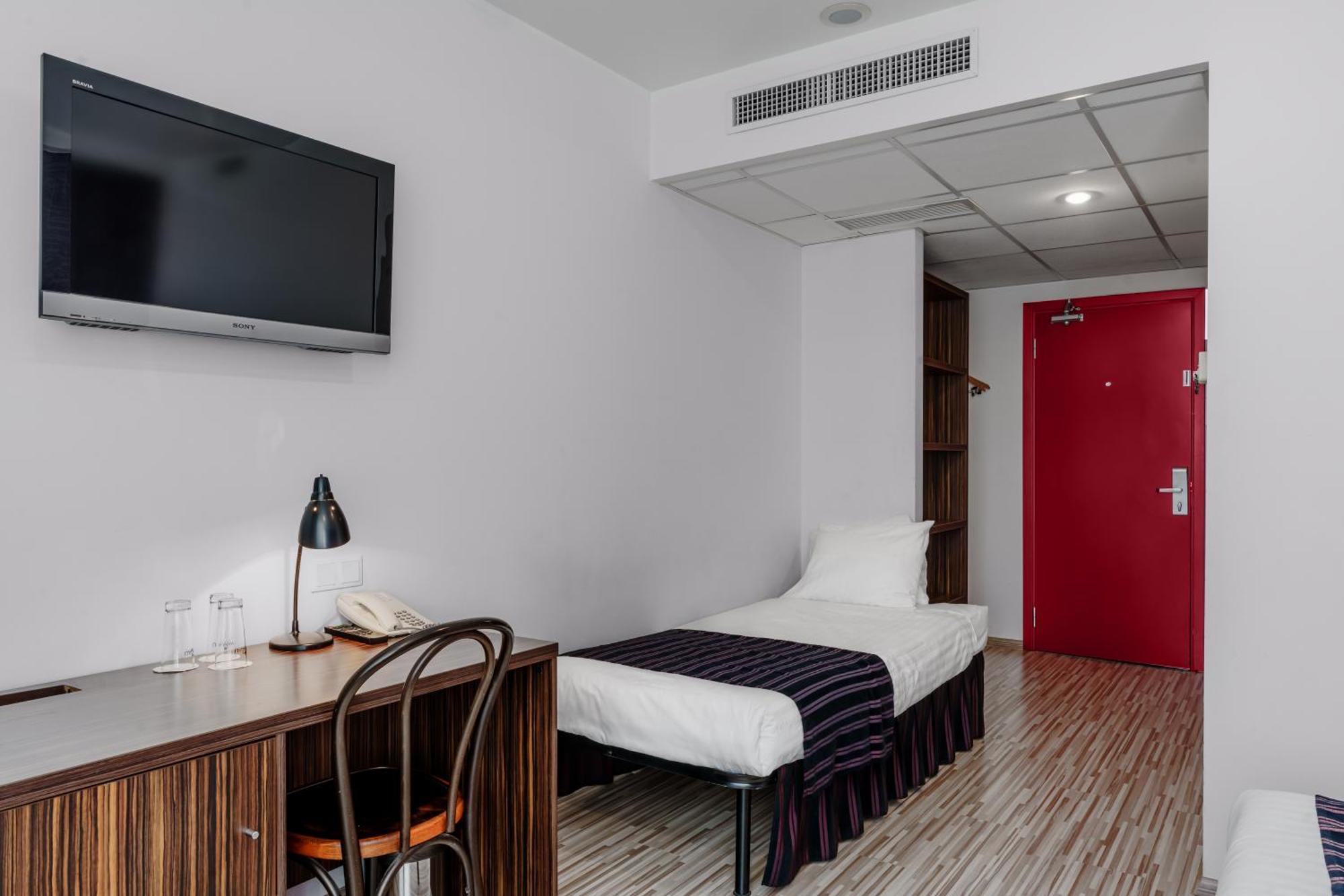 Rija Vef Hotel With Free Parking ريغا الغرفة الصورة